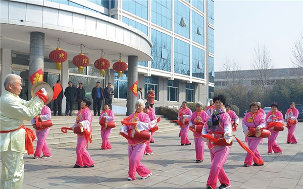 老年藝術(shù)團(tuán)